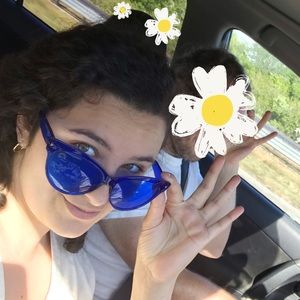 Meet your Posher, Ona